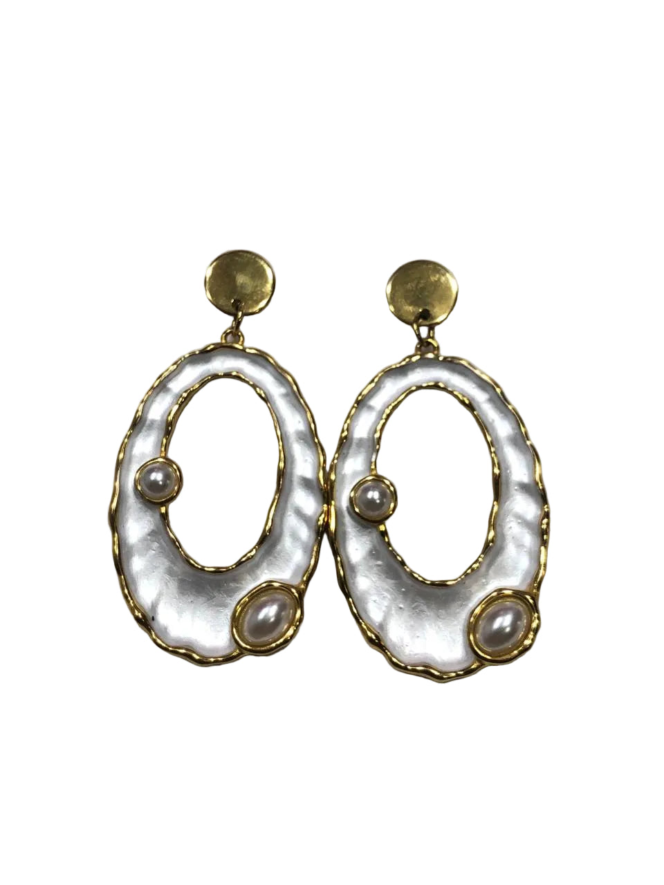 Brinco Selene Madrepérola Dourado