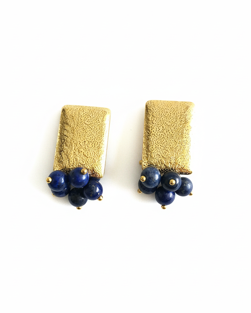 Brinco Clássico Lápis Lazuli Dourado - fundo branco limpo
