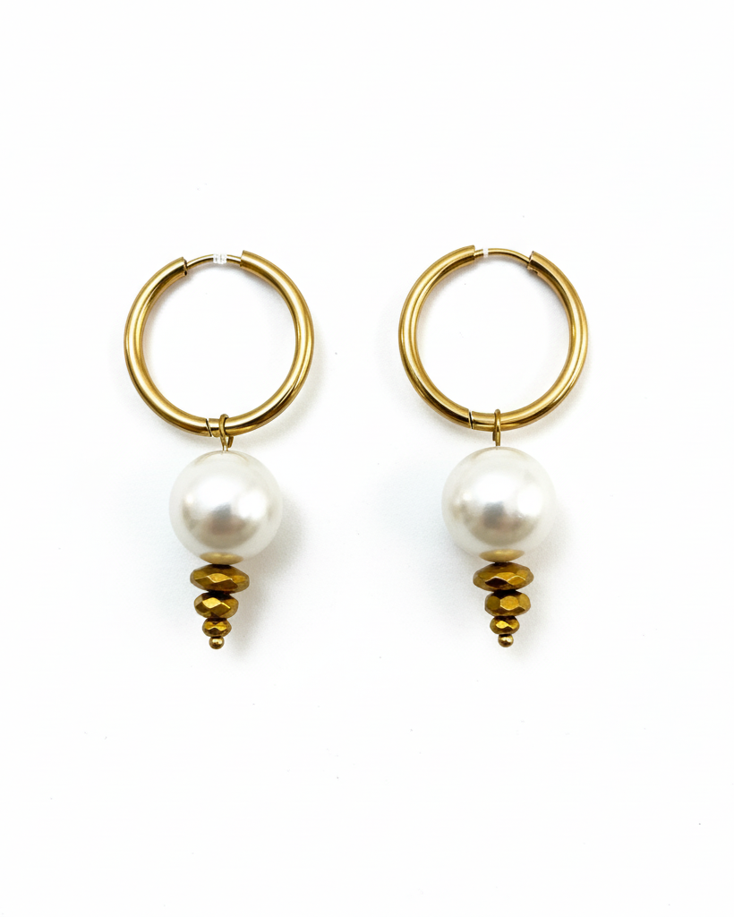 Brincos Lulu Pérola com fundo branco