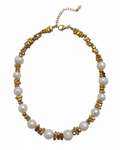 Colar Siracusa dourado com fundo branco