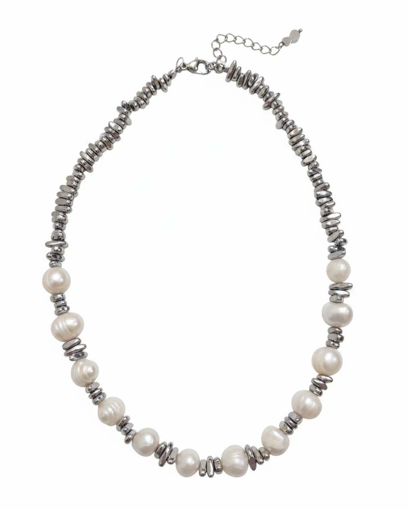 Colar Siracusa prata com fundo branco